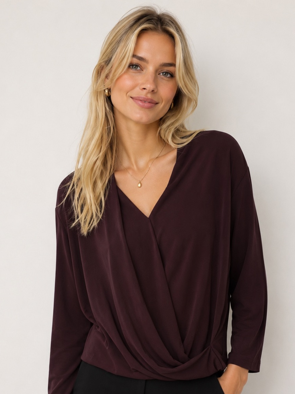 M.M. LaFleur The Deneuve Faux Wrap Top in Blackberry Size Medium